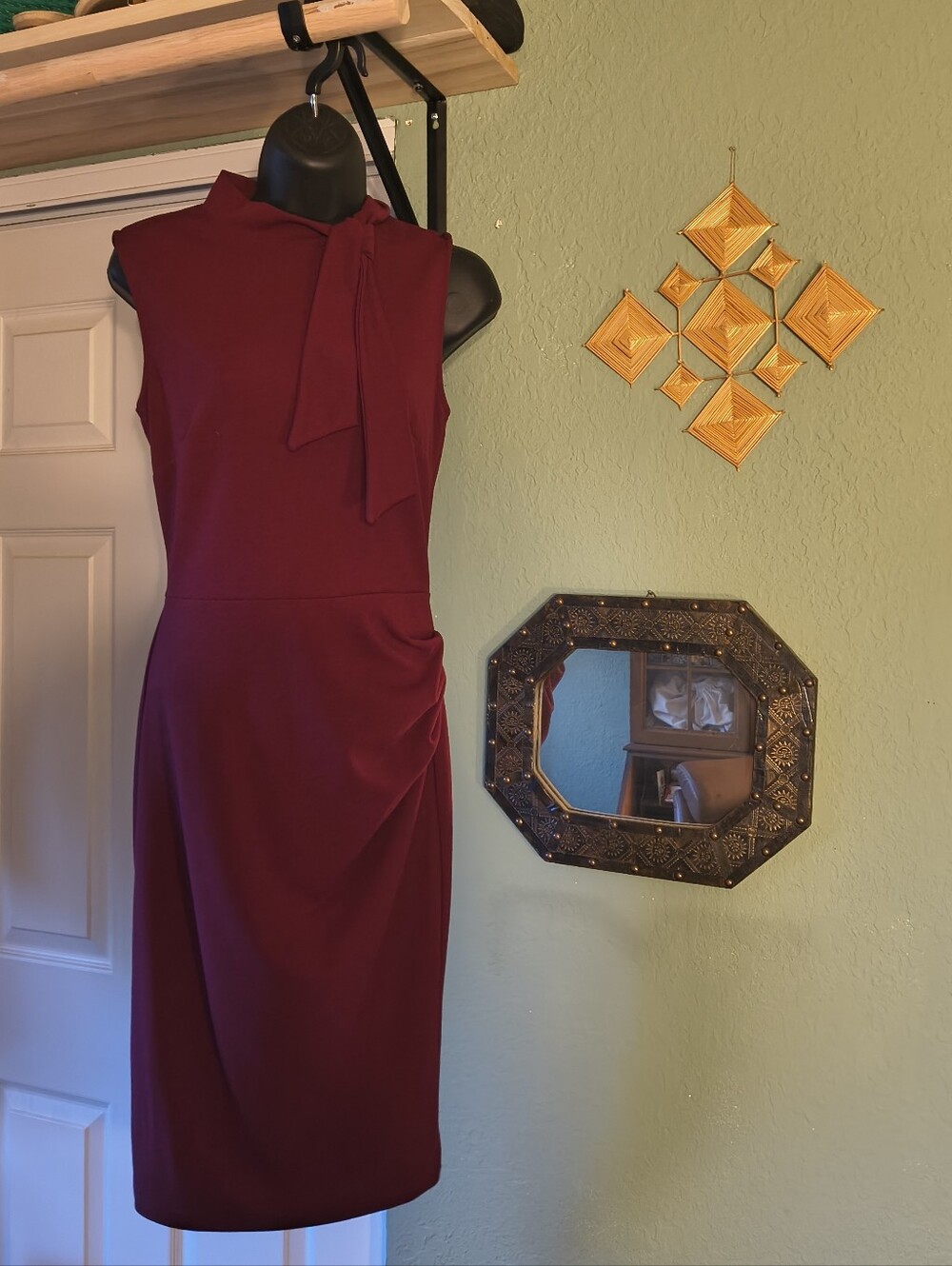 Miusol Burgundy High Neck Ruched Bodycon Sheath Dress Sleeveless Size S - Picture 1 of 14